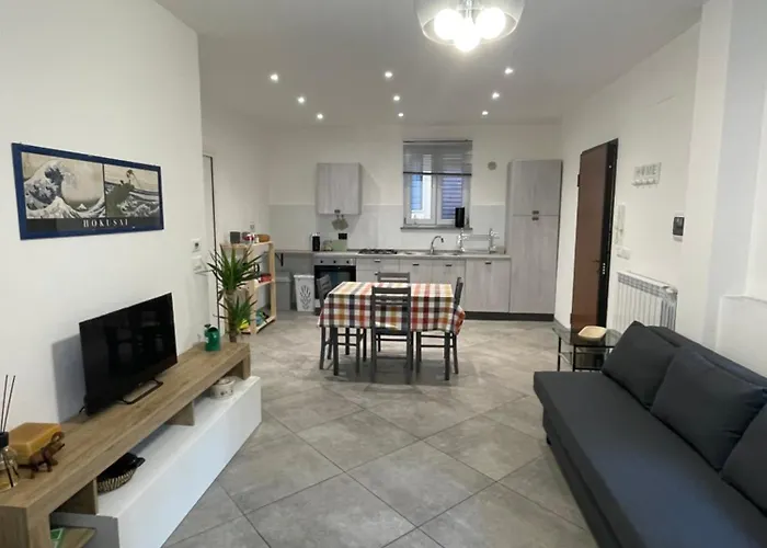 Rosselli Home